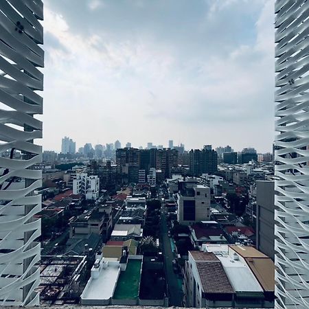 Hotel The Carlton Taichung Exterior foto